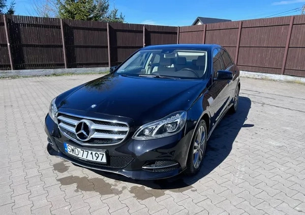 Mercedes-Benz Klasa E cena 89000 przebieg: 135000, rok produkcji 2015 z Sępopol małe 37